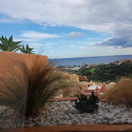 Coto Real Duquesa Penthouse Apartment